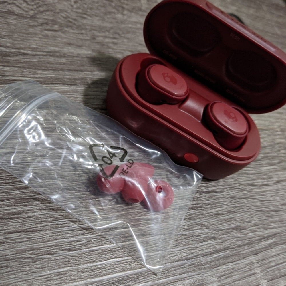 Skull Candy Sesh Earbuds 💯